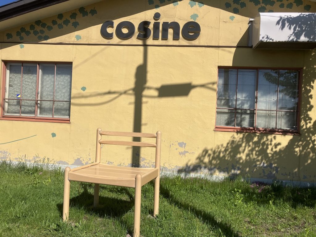 コサイン：木の温もりと情熱で、お客様の豊かな生活を創造する