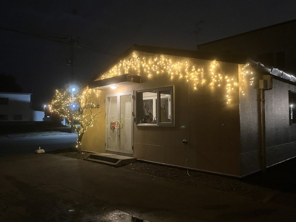 「青空の一瞬とともに、日常の幸せを見つめて」