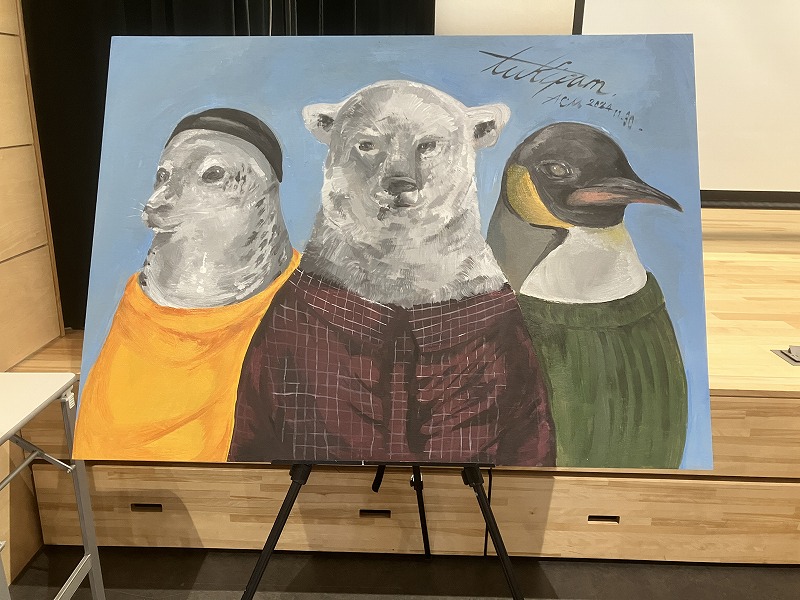 「師走の始まり、雪に包まれた工房から」