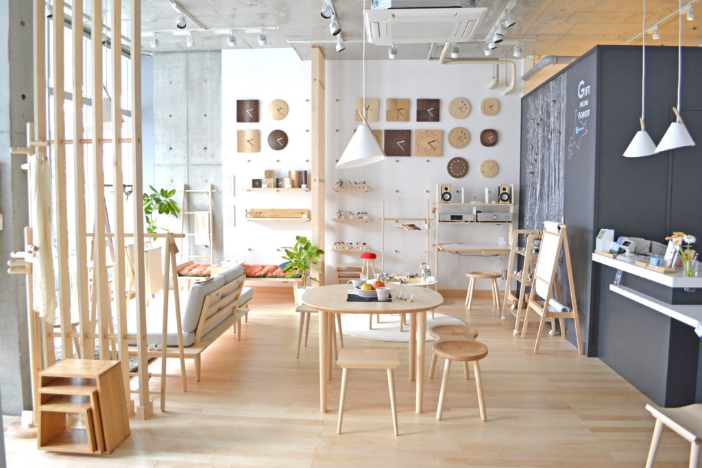 🌧️ 春の雨、雪融けを誘う朝 🌱