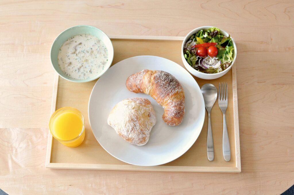 「日常にちょうどいい、木のトレー」